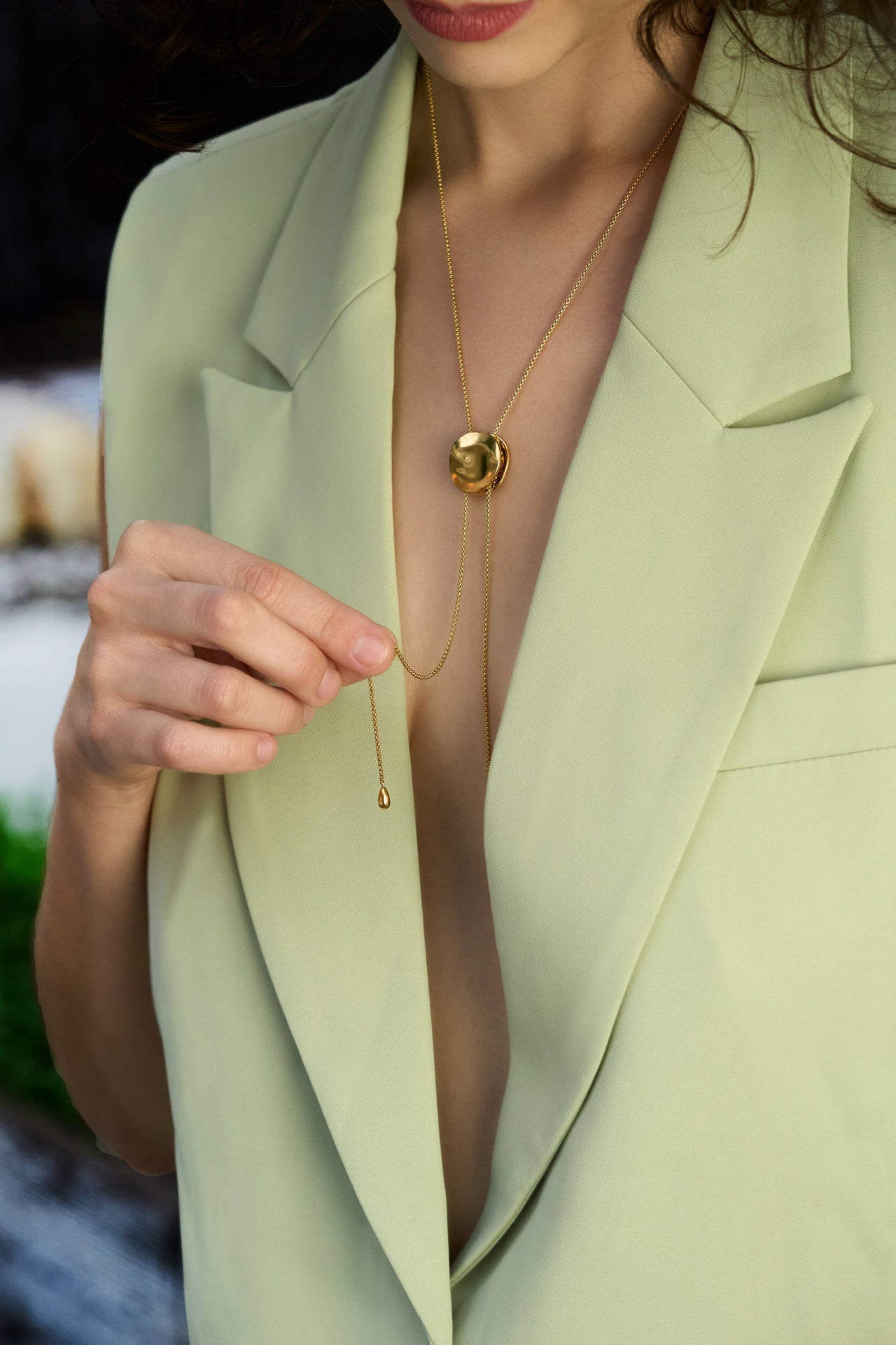 Full Circle Lariat: Yellow Gold