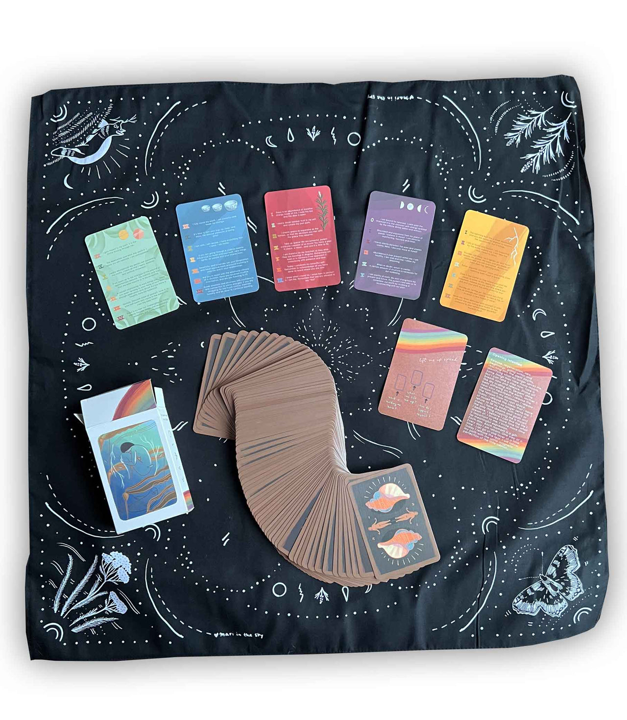 Gentle Tarot Reading Cloth: Maroon