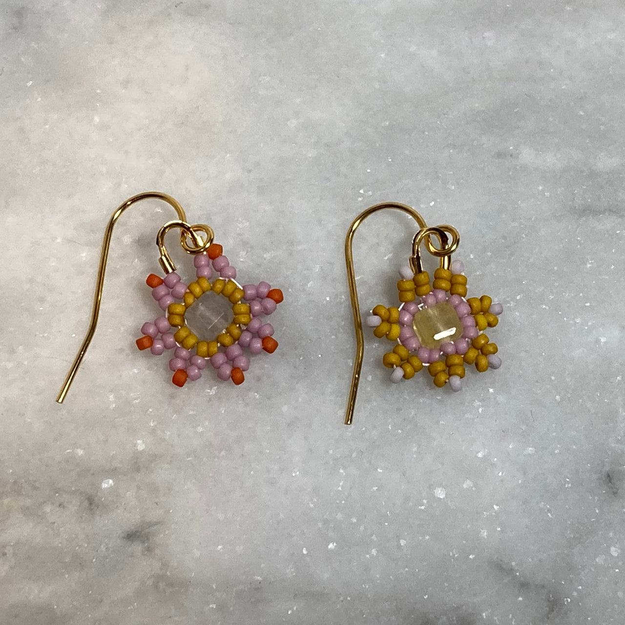Daisy Minis Mismatched Pairs (Yellow/Pink) Gold