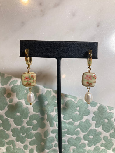 Floral Ceramic Earrings with Pearl