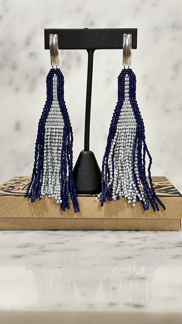 Monument 2.0 Earrings: Eye of Needle Collection