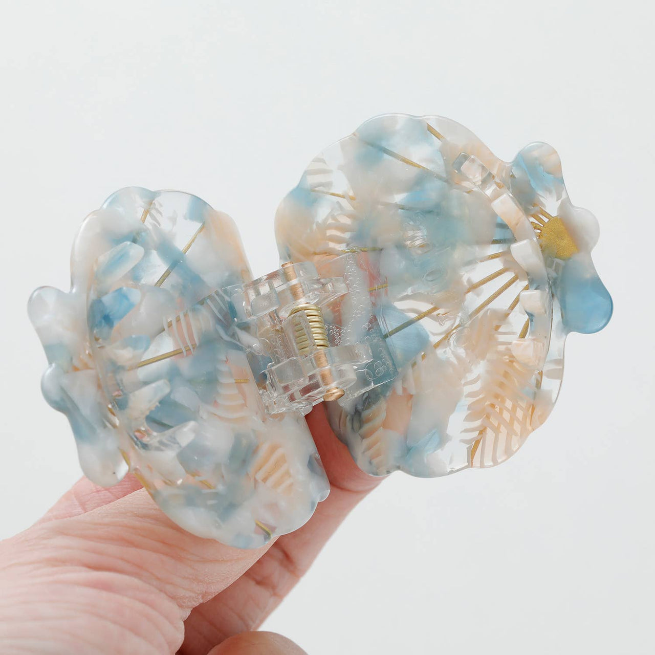 Pearl Seashell Claw Clip - Small