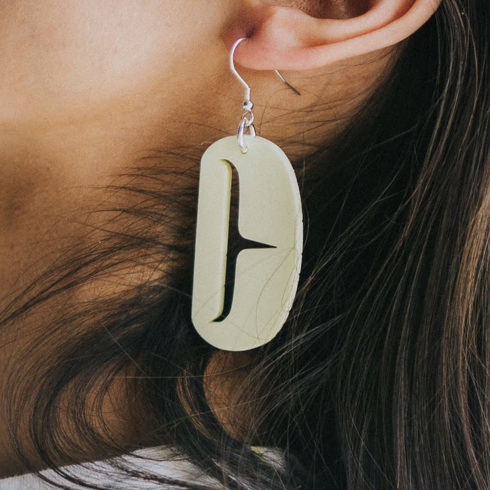 Small Trigon Ovoid Earrings - Pastel Yellow
